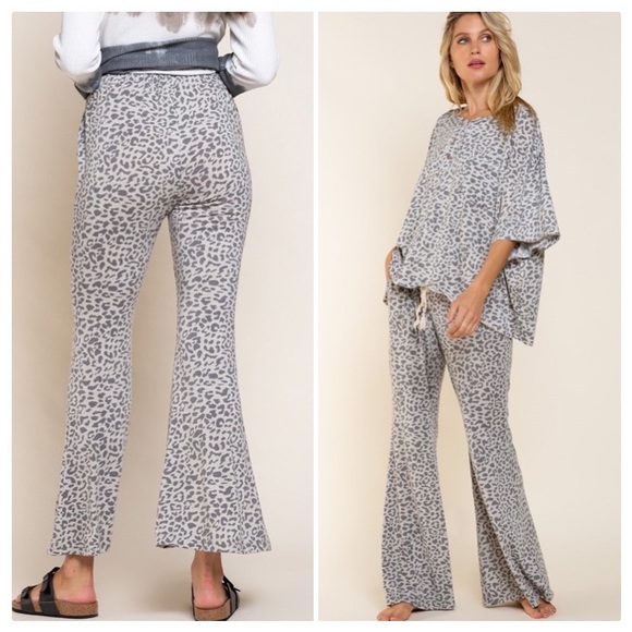 POL Leopard Flare Lounge Pants - Picture 7 of 14